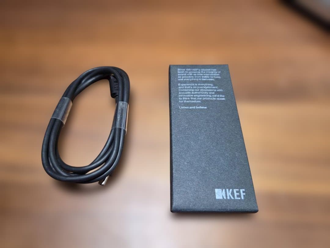 KEF MUO (2025年モデル) シルバー ほぼ未使用 - メルカリ