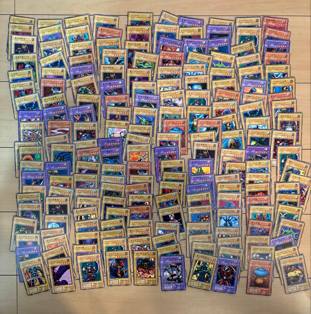 遊戯王OCG デュエルモンスターズ 初期　モンスター　ノーマル　1000枚以上