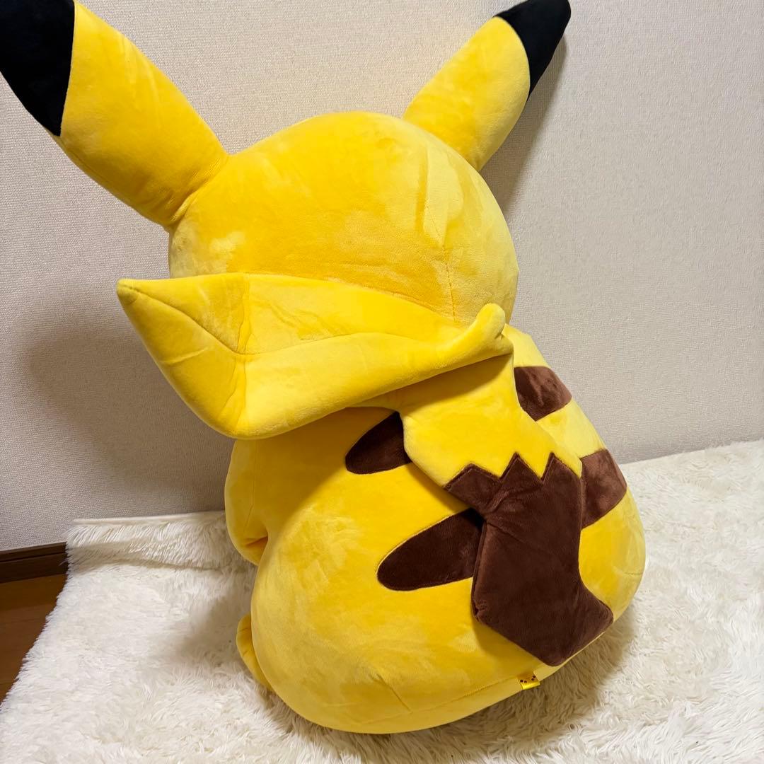 美品】 ポケモンセンター 限定品 ピカチュウ 40インチ 特大 ぬいぐるみ