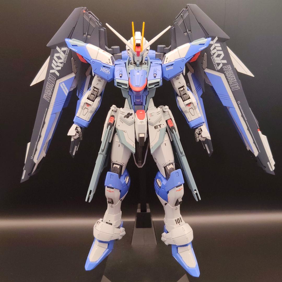 MG1/100 フリーダムガンダムver.2.0塗装（ライジング風改造）