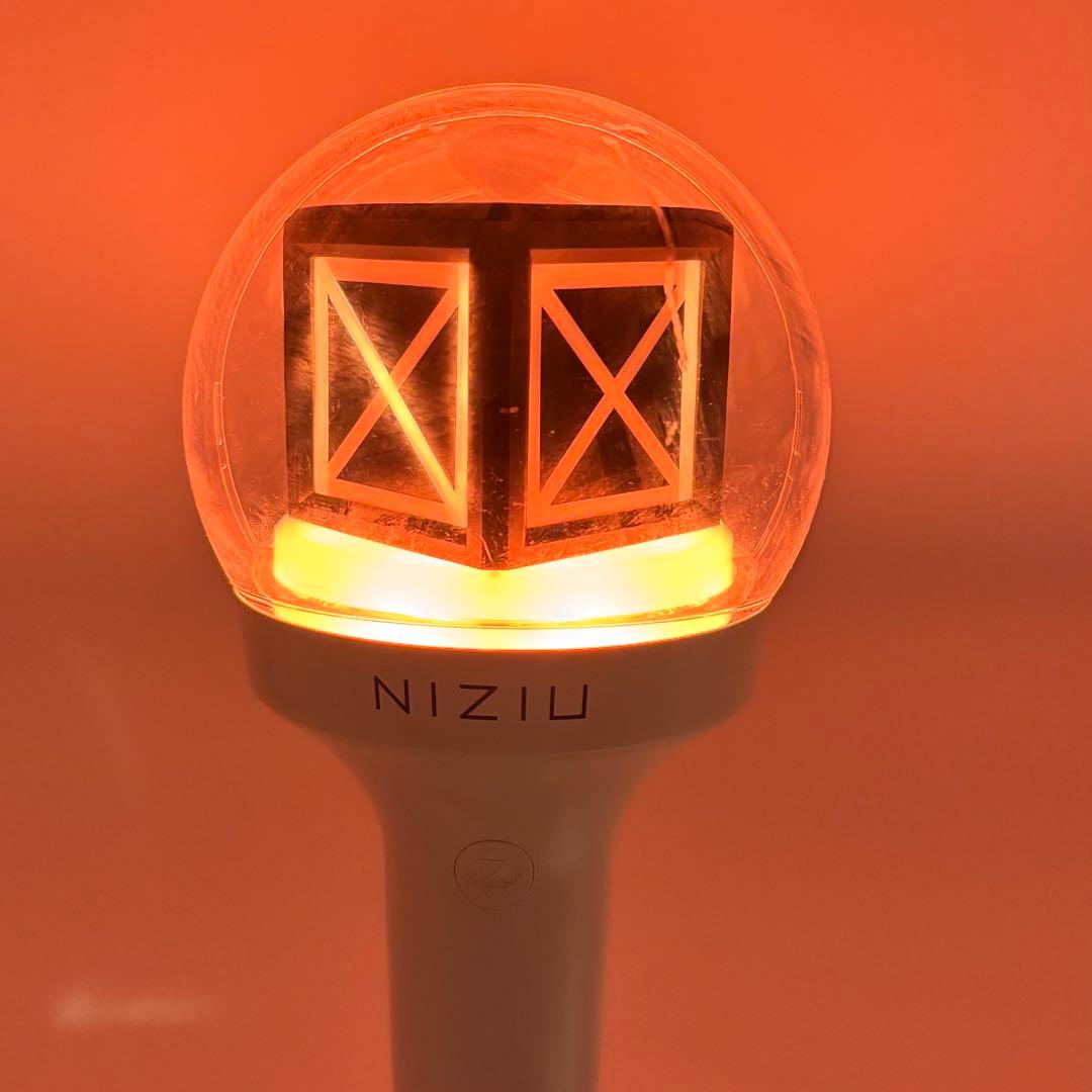 NiziU 公式 ペンライト オフィシャルライトスティック - メルカリ