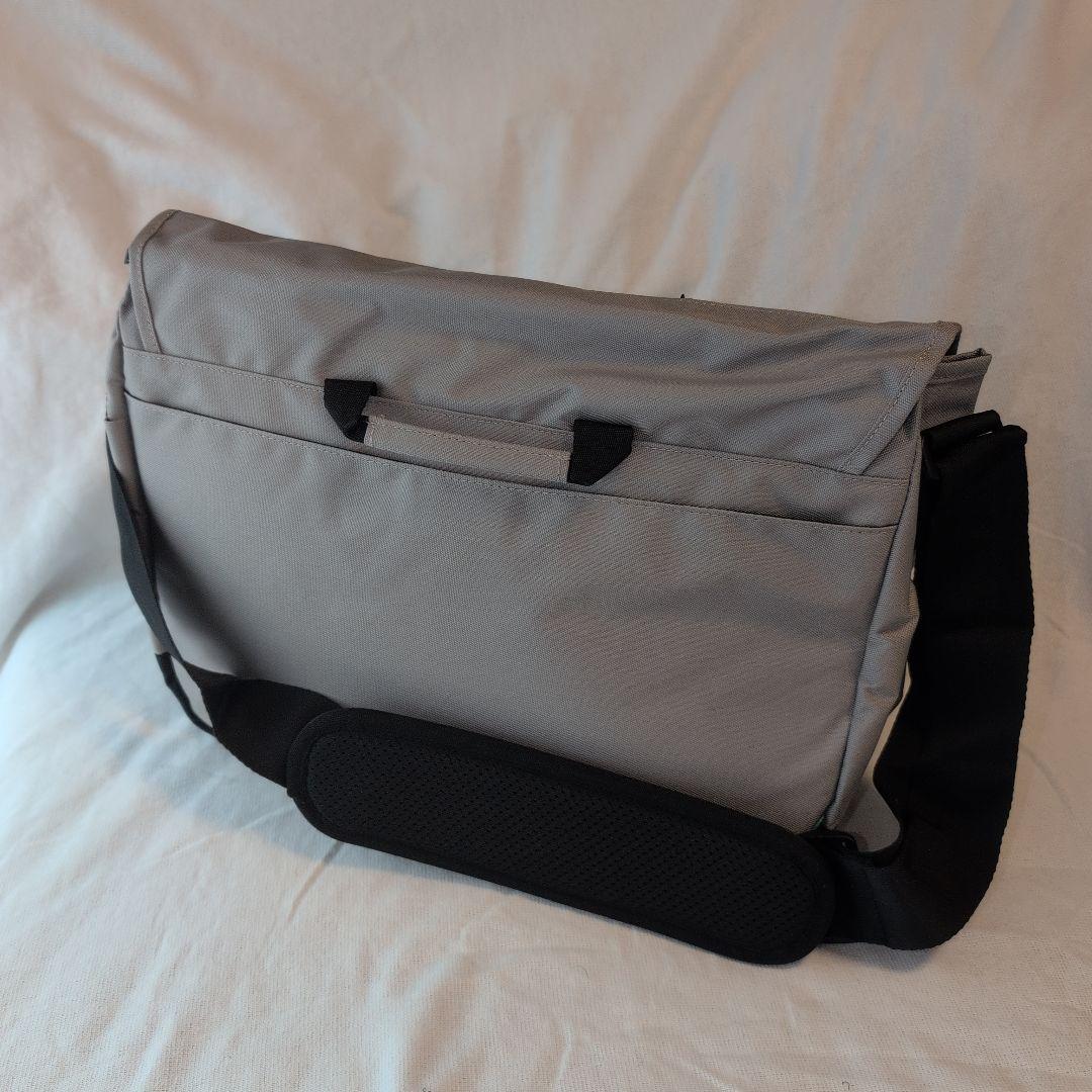 新品 ノースフェイス / ホワイトレーベル メッセンジャーバッグ L