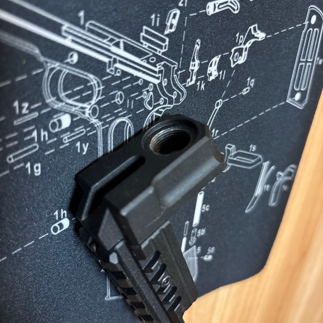 東京マルイGLOCK17 Gen3ガスガン サプレッサー、フロントキット付き