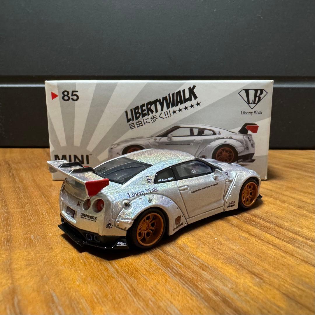 MINIGT LB★WORKS Nissan GT-R Magic Pearl