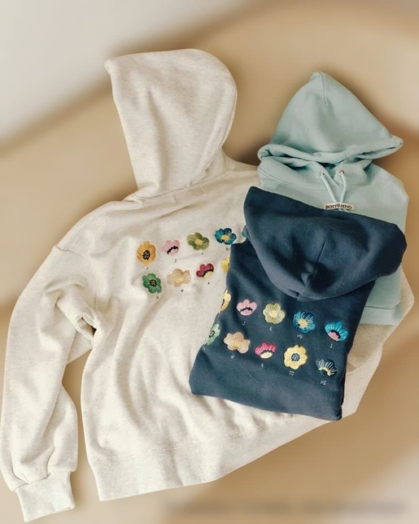 ボーイフレンド2 フラワー プルオーバーフーディー - メルカリ