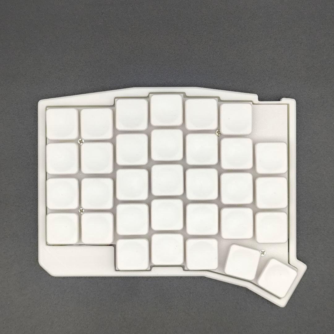 完成品】64キー自作キーボード ロープロファイル 無線化 - メルカリ