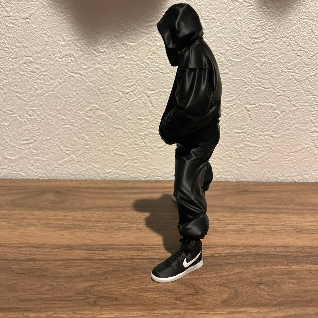 スパイダーマン フィギュア 黒スウェット　NIKE