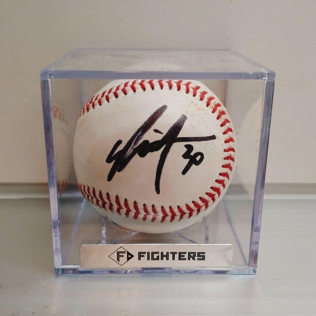 日本ハム 郡司裕也選手 直筆サイン入りエスコン実使用試合球 アクリル