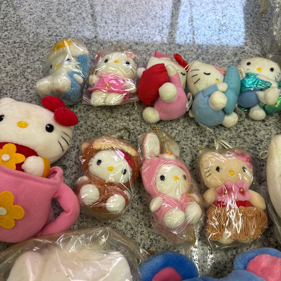 咲*音様 ハローキティ ぬいぐるみ まとめ売り サンリオ 19体セット 小物 格