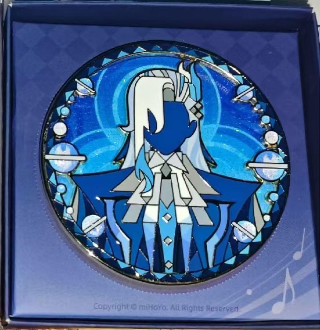 公式正規品 ヌヴィレット 回る金属バッジ 虹色邀約 原神 バッチ 回転