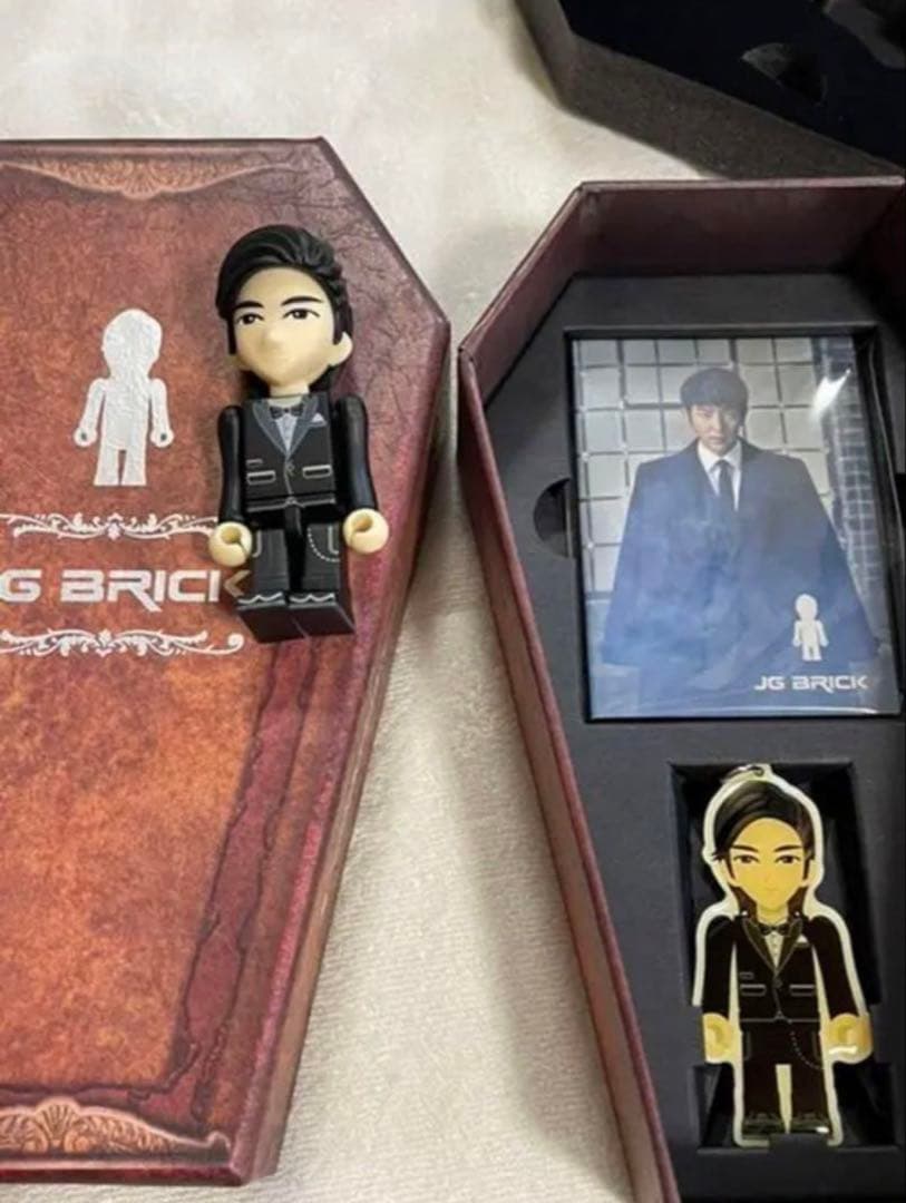 イ・ジュンギ　フィギュア　公式グッズ