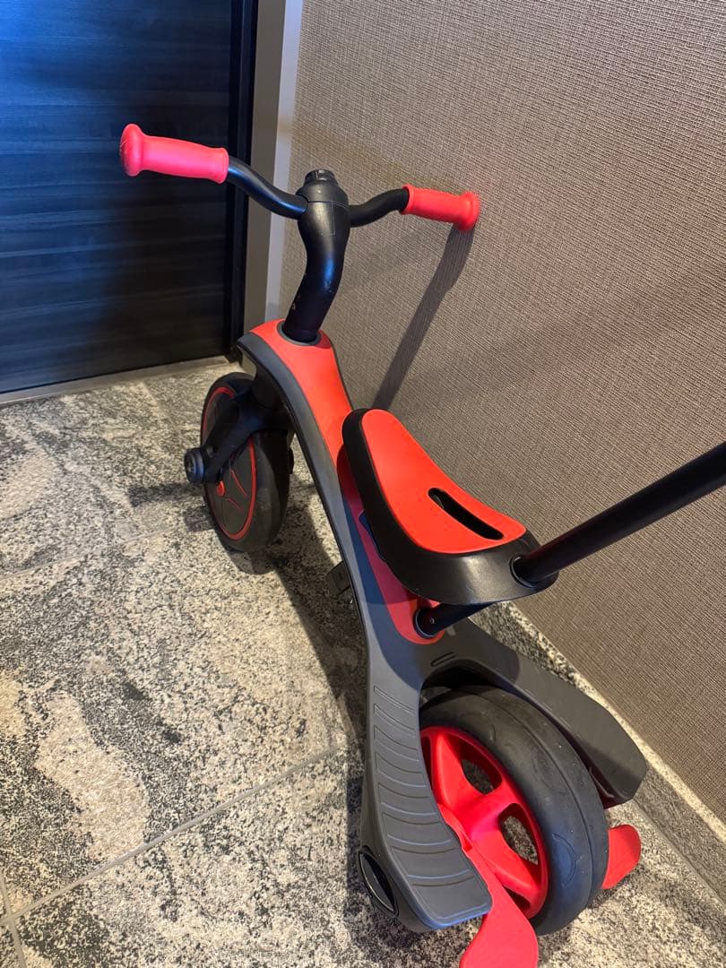 GLOBBER エクスプローラー トライク 4in1 三輪車/レッド