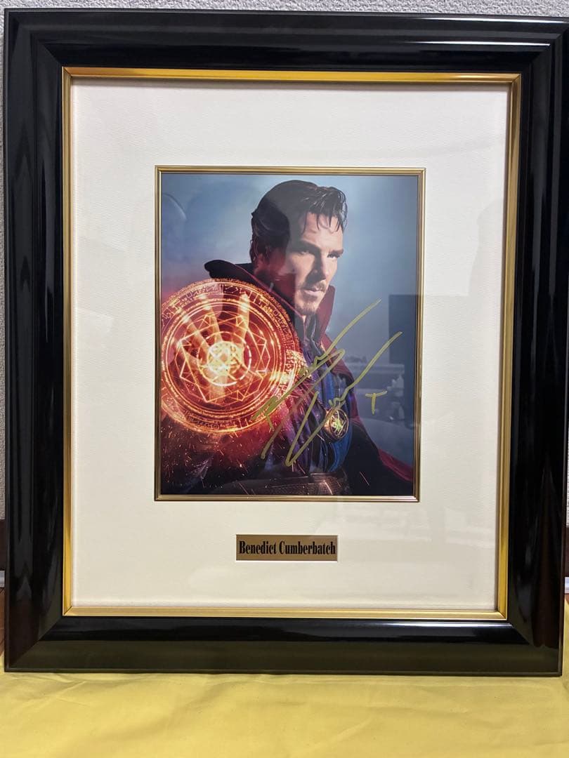 ベネディクト・カンバーバッチ直筆サイン - メルカリ