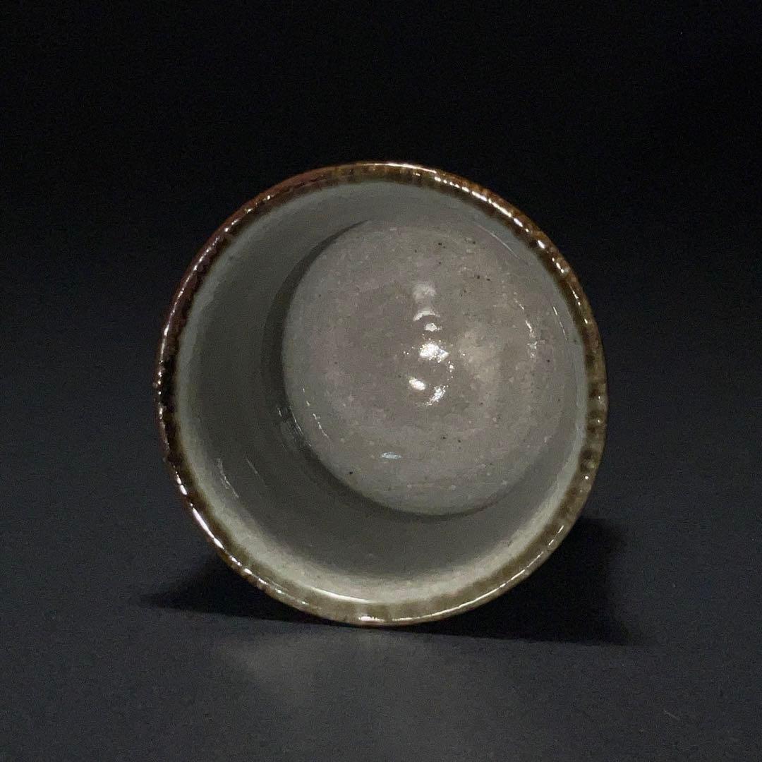 ぐい呑・盃】袖師焼 尾野晋也作 酒盃 酒器 花図 共箱 R1204ダ