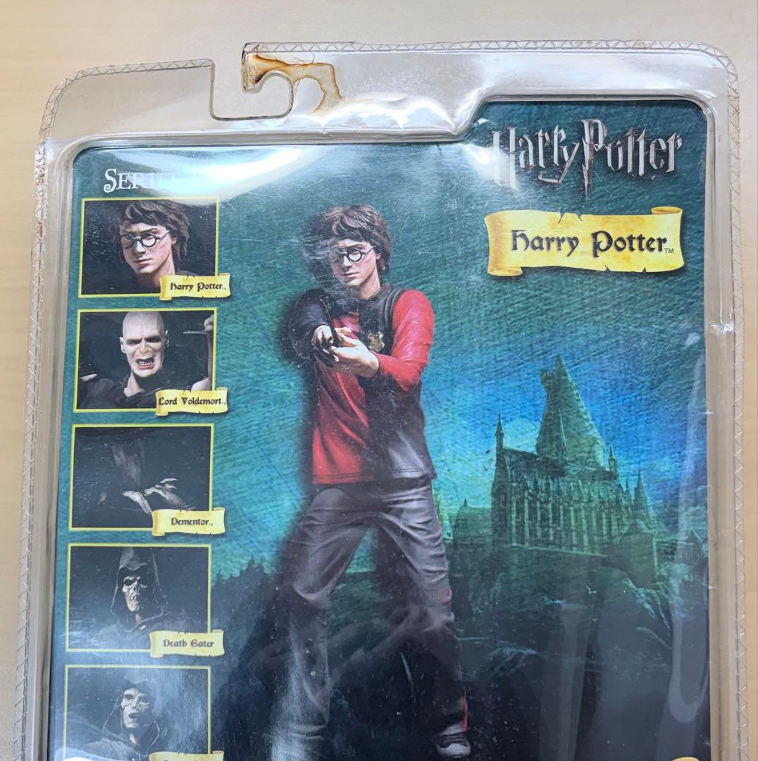 NECA ネカ ハリー・ポッター フィギュア 杖とベース付き