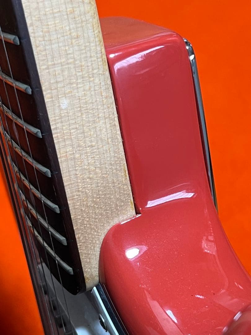 美品 Squier スクワイヤ サイクロン CYCLONE /ミディアムスケール