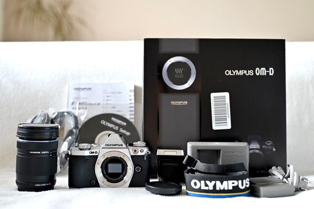 OLYMPUS OM-D E-M5 Mark II レンズセット Amazon | OLYMPUS ミラーレス一眼 OM-D E-M5 MarkII 14-150mm IIレンズ