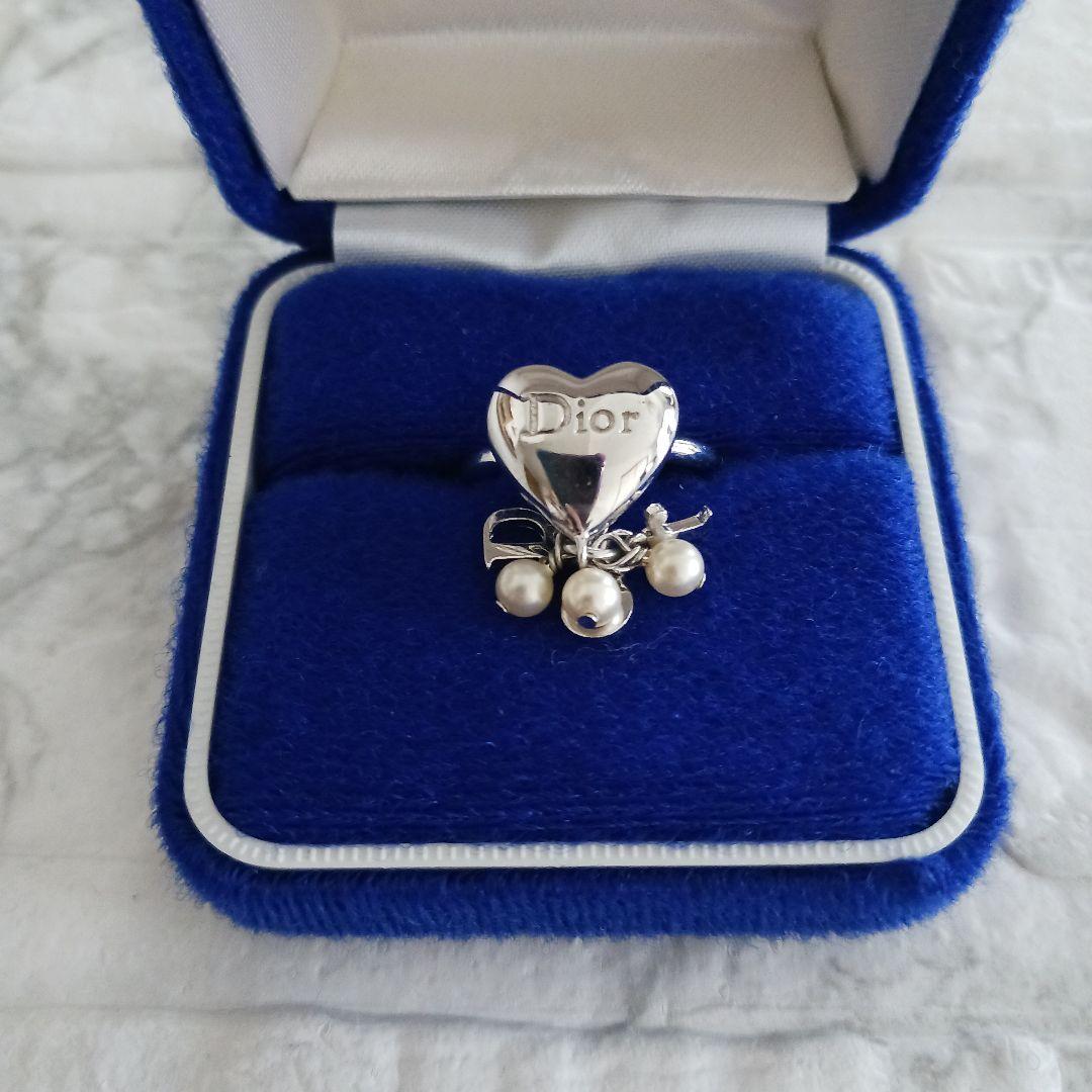 Christian Dior ハートリング ロゴチャーム