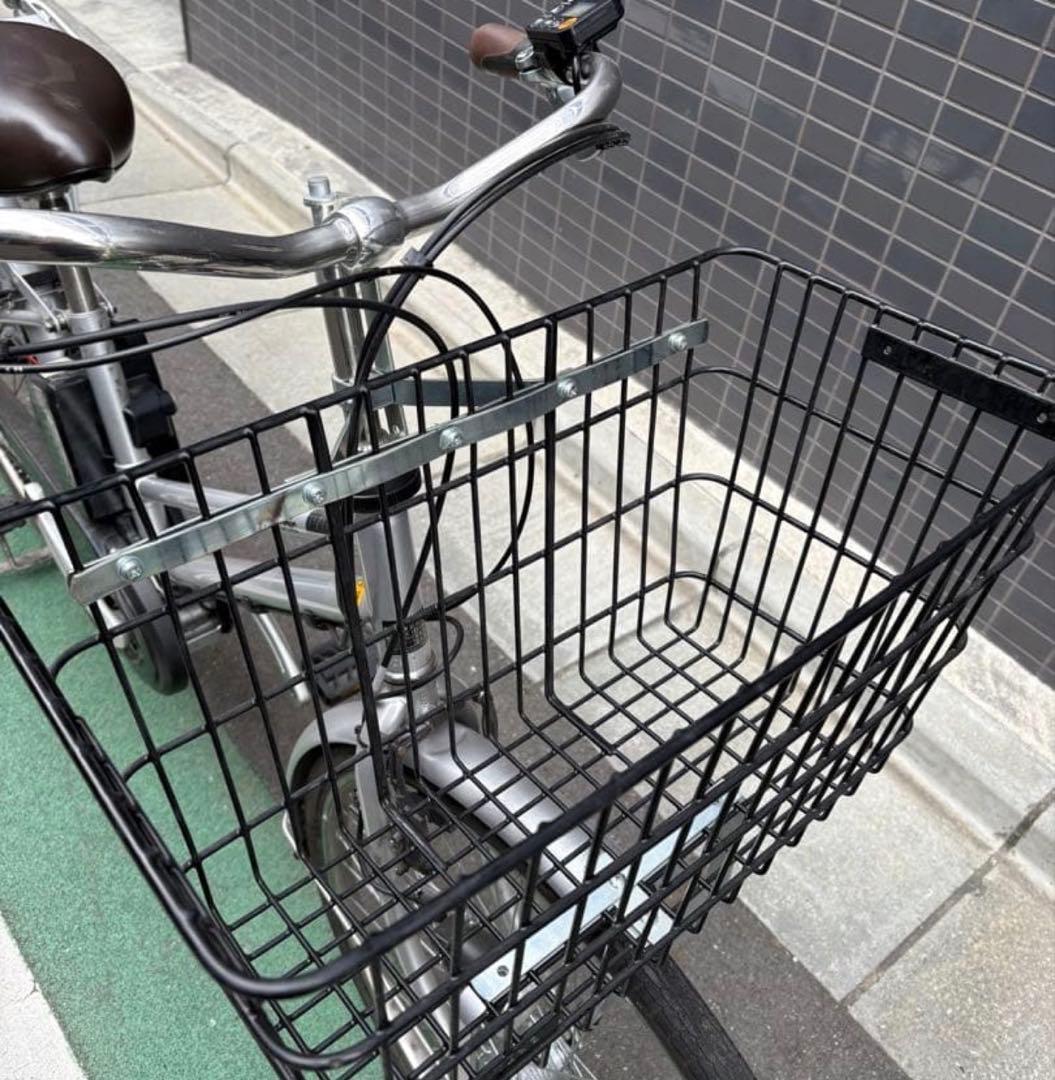 電動アシスト自転車 シルバー バスケット付き - メルカリ