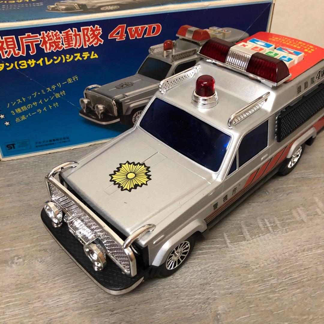 玩具 警視庁機動隊4WD6ボタン（3サイレンシステム）サファリ風