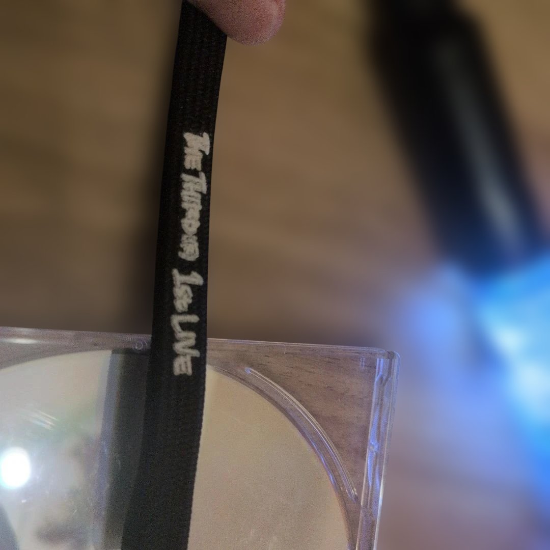 イ*イ様 THE THIRD (仮) 直筆サイン入り R.I.O.T CD +