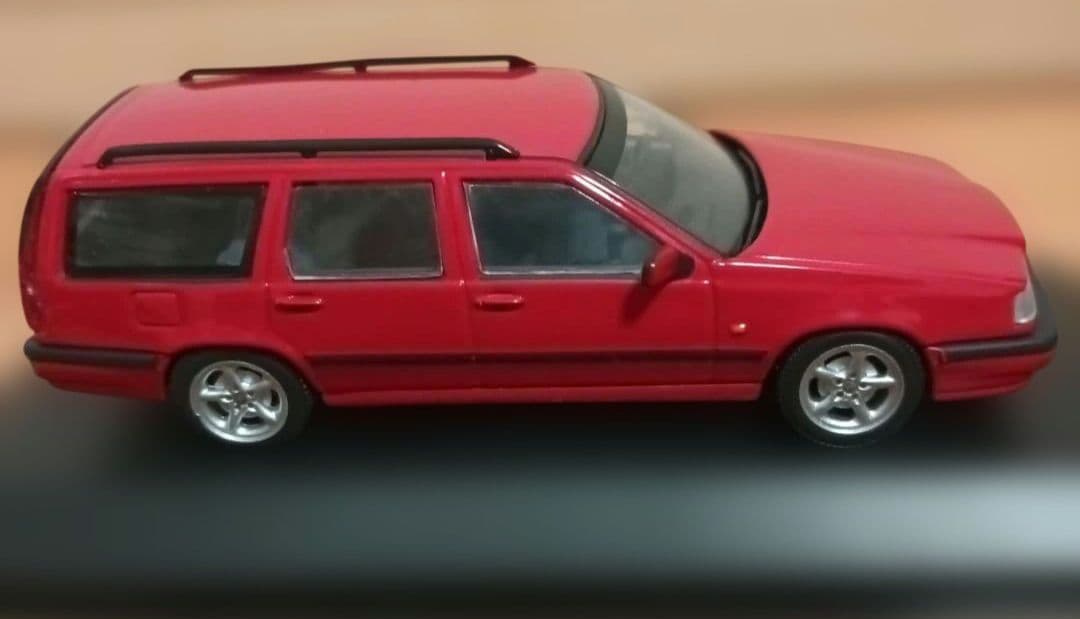 MINICHAMPS✪Volvo 850 レッド 1/43スケール