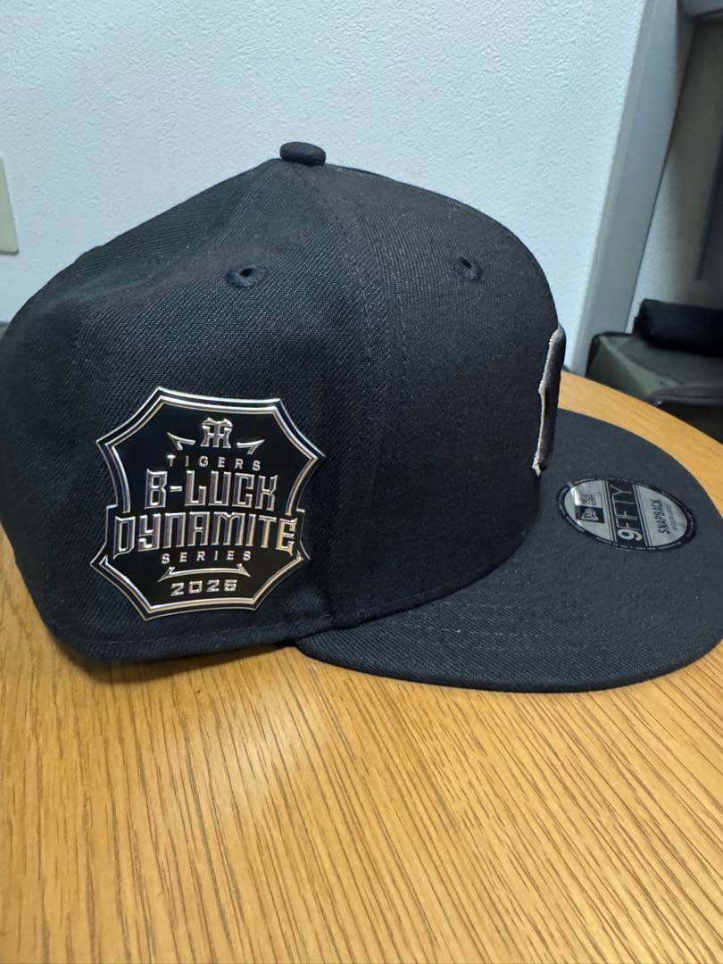 阪神タイガース ブラックダイナマイト ニューエラ キャップ - メルカリ