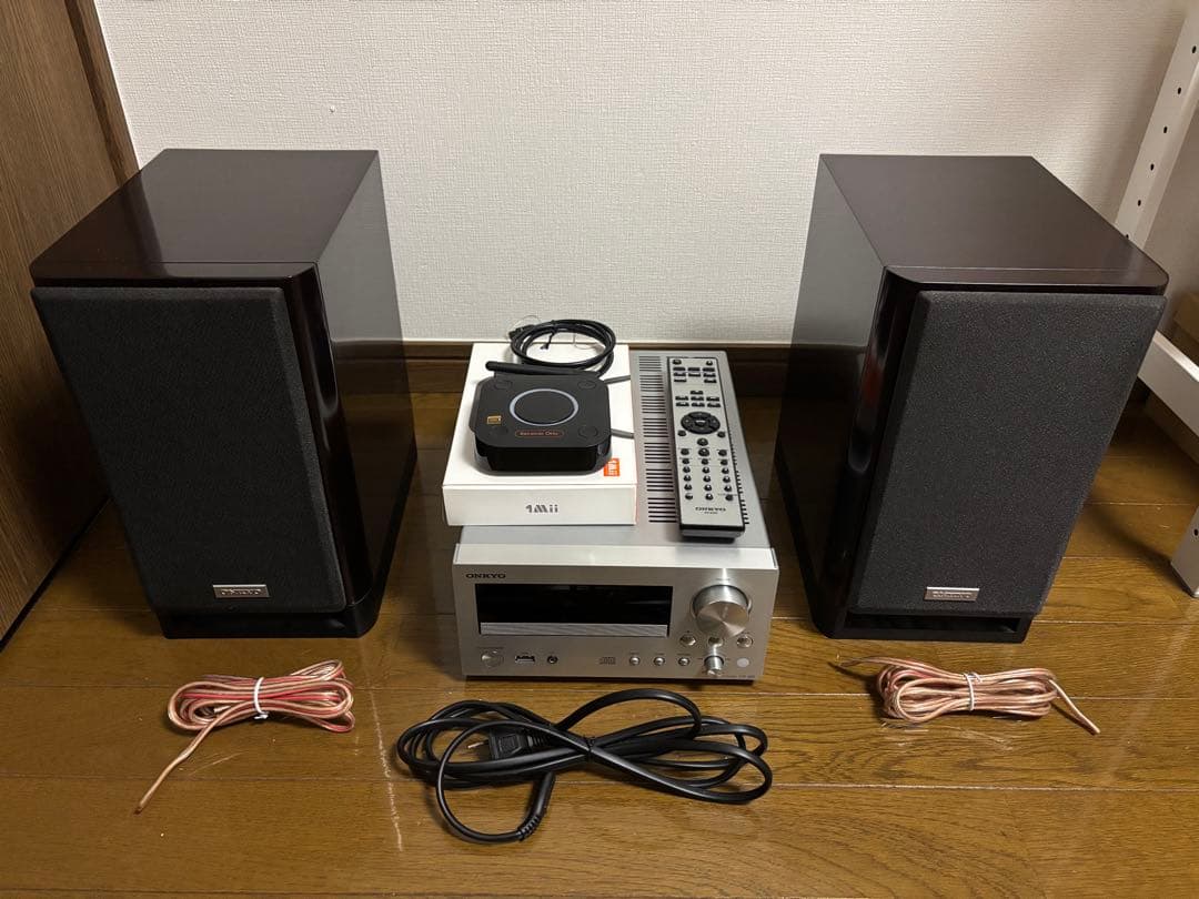 ま*ん様 ONKYO CR-555 ミニコンポ Bluetoothアダプタ付き Amazon.co.jp: ONKYO CDチューナーアンプ CR-555(S) : 家電＆カメラ