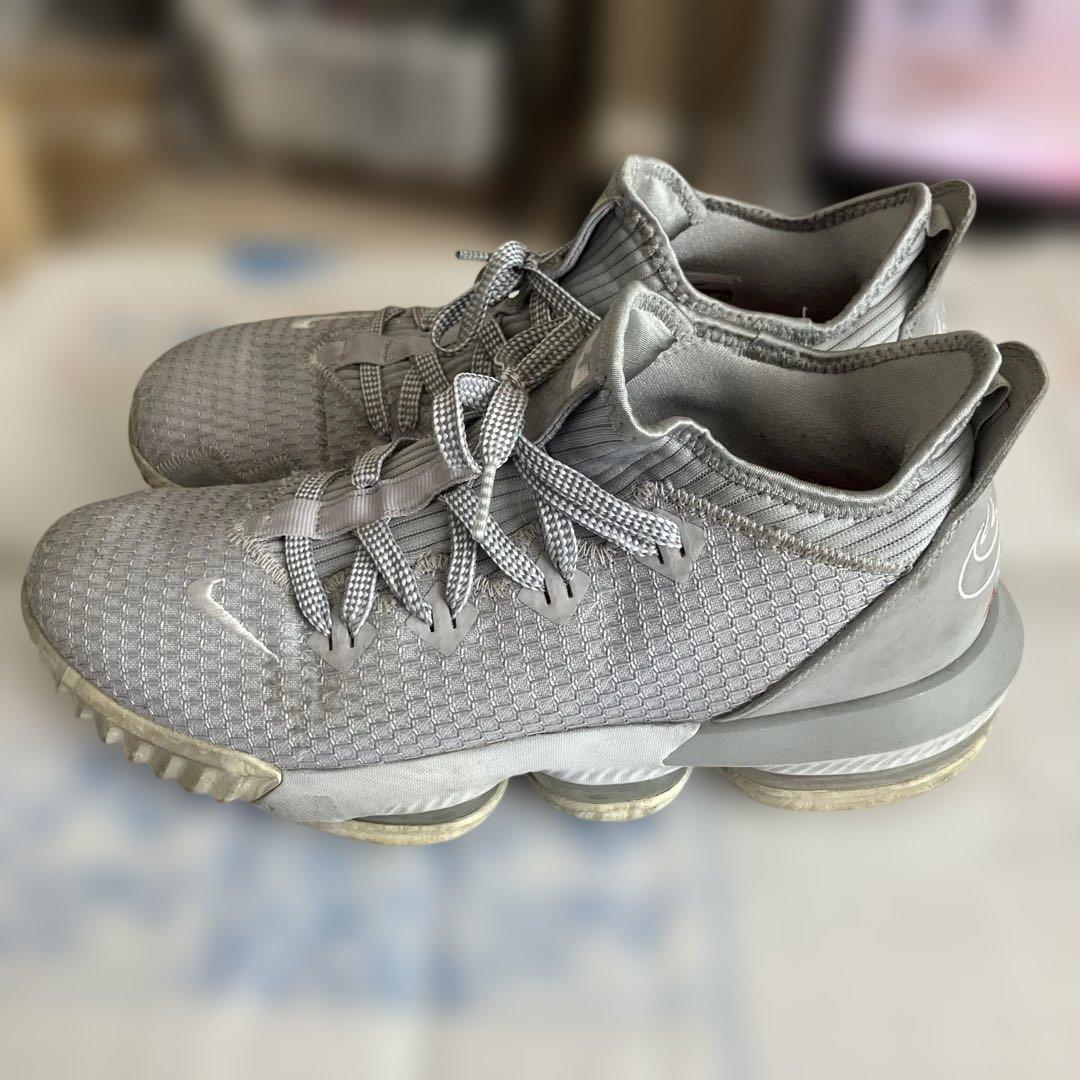 LeBron レブロン16low - メルカリ