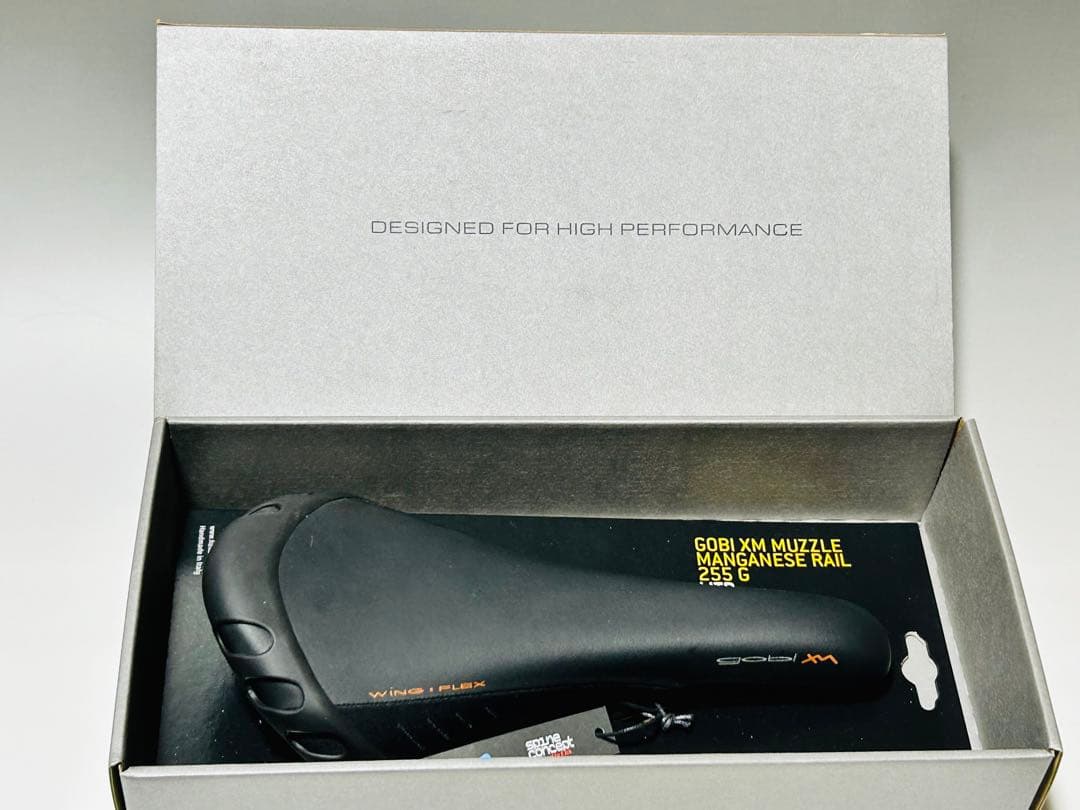 fi’zi:k 新品未使用品サドル フィジーク（fi'zi:k） サドル fi'zi:k ARGO VENTO 00 カーボンレール