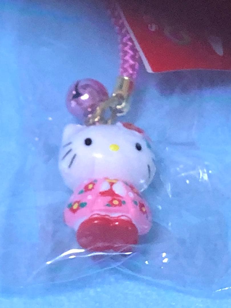 サンリオ　ハローキティ　1998年製　 レア キティちゃん　着物姿　ネツケ