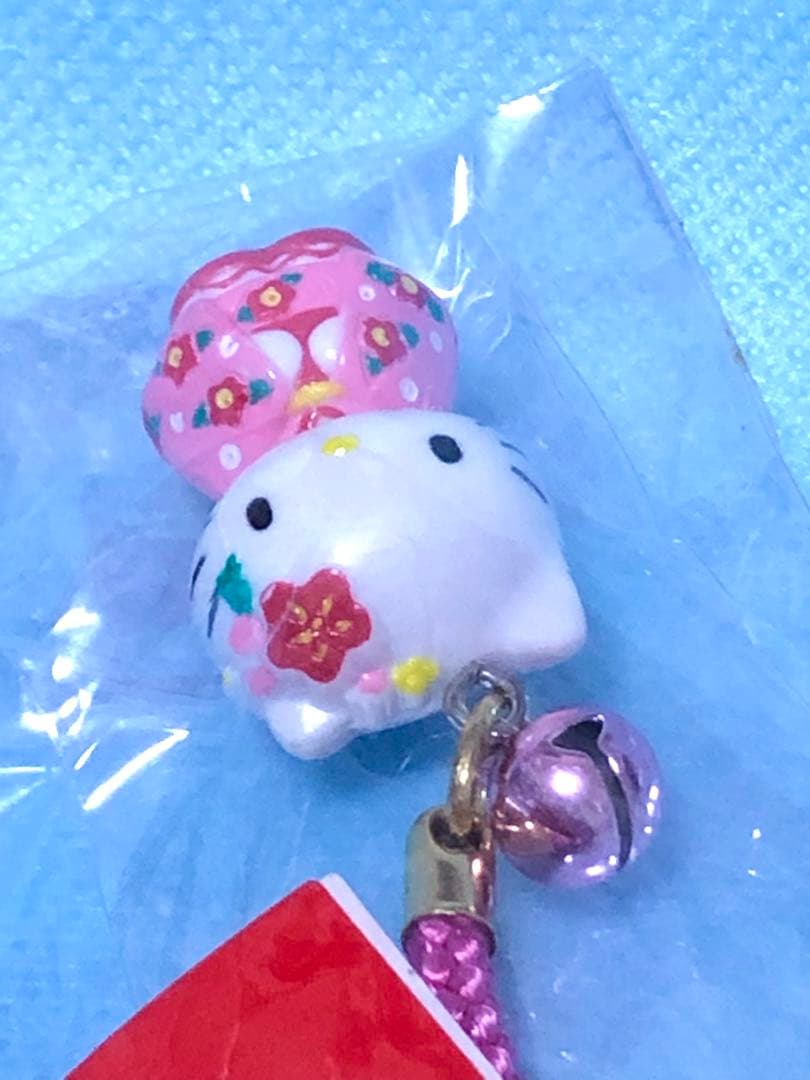 サンリオ　ハローキティ　1998年製　 レア キティちゃん　着物姿　ネツケ