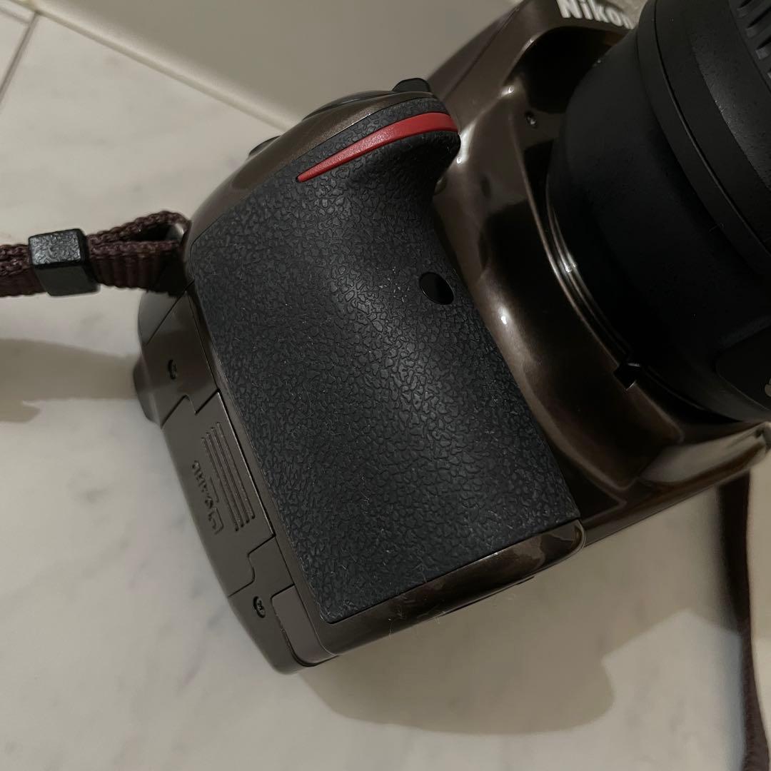 シャッター数6,000以下！】Nikon D5200 デジタル一眼レフカメラ - メルカリ