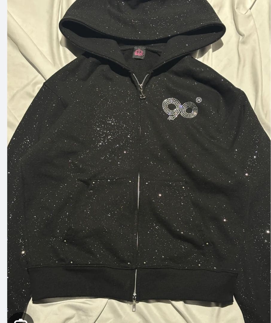 9090 ブラック パーカー - メルカリ