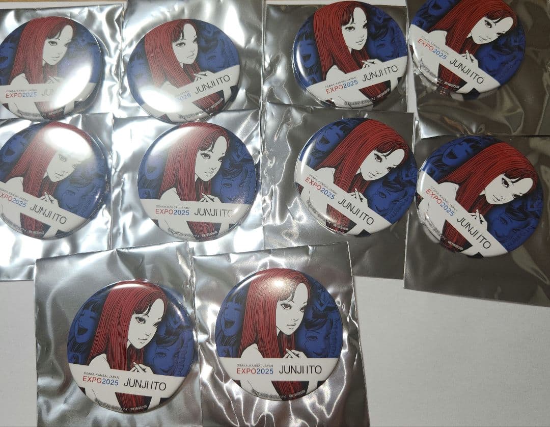 完売 伊藤潤二 ランダム缶バッジ 富江 とみえ 10枚セット 大阪万博限定 伊藤潤二/ブラインドラメ缶バッジ 全12種(単品販売)｜墓場の画廊ONLINE