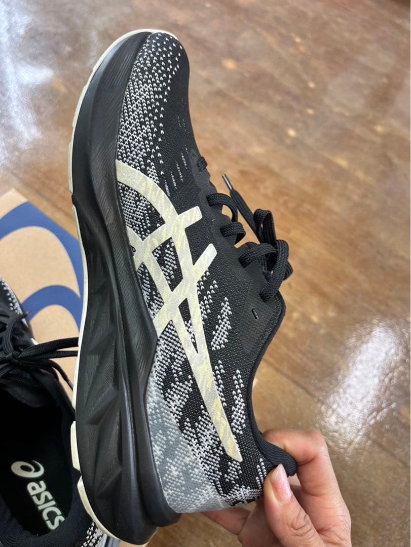 【美品】asics DYNABLAST 3   25.5cm