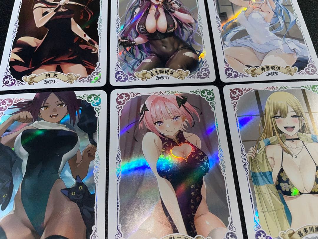 ④18枚　女性キャラのキラカード