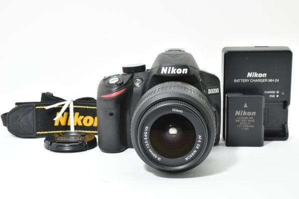 ★極上品★シャッター3006回！★ ニコン D3200 レンズセット #753 Amazon | Nikon デジタル一眼レフカメラ D3300 18-55 VR IIレンズ