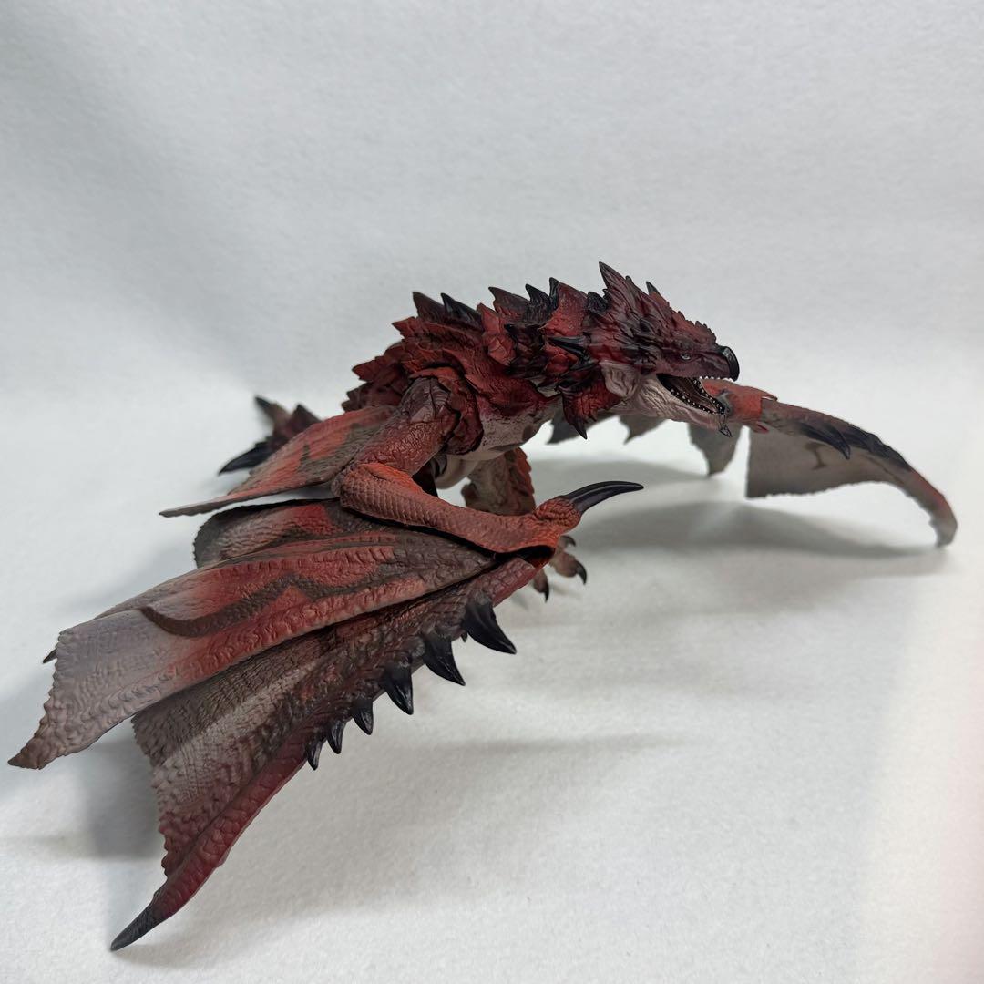 S.H.MonsterArts リオレウス　モンスターハンター　モンスターアーツ