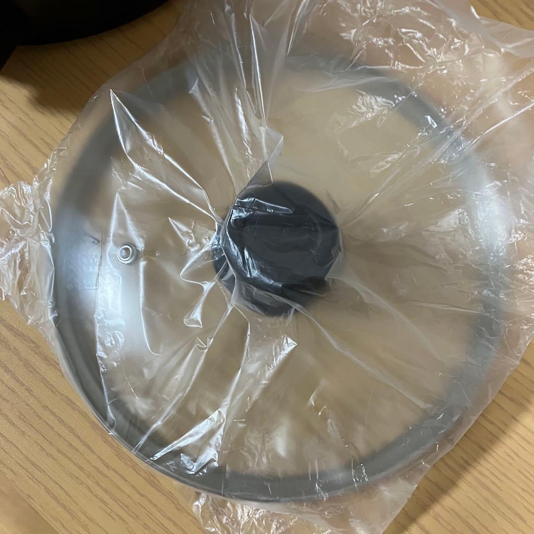 極美品IRIS OHYAMA 電気圧力鍋 KPC-MA4-B 4.0L 23年式