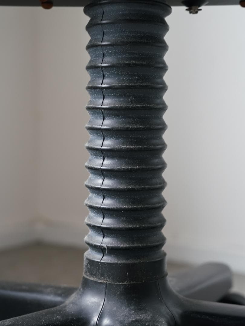 【エンドウ】80’s ITOKI \"vertebra\" チェア 昇降式