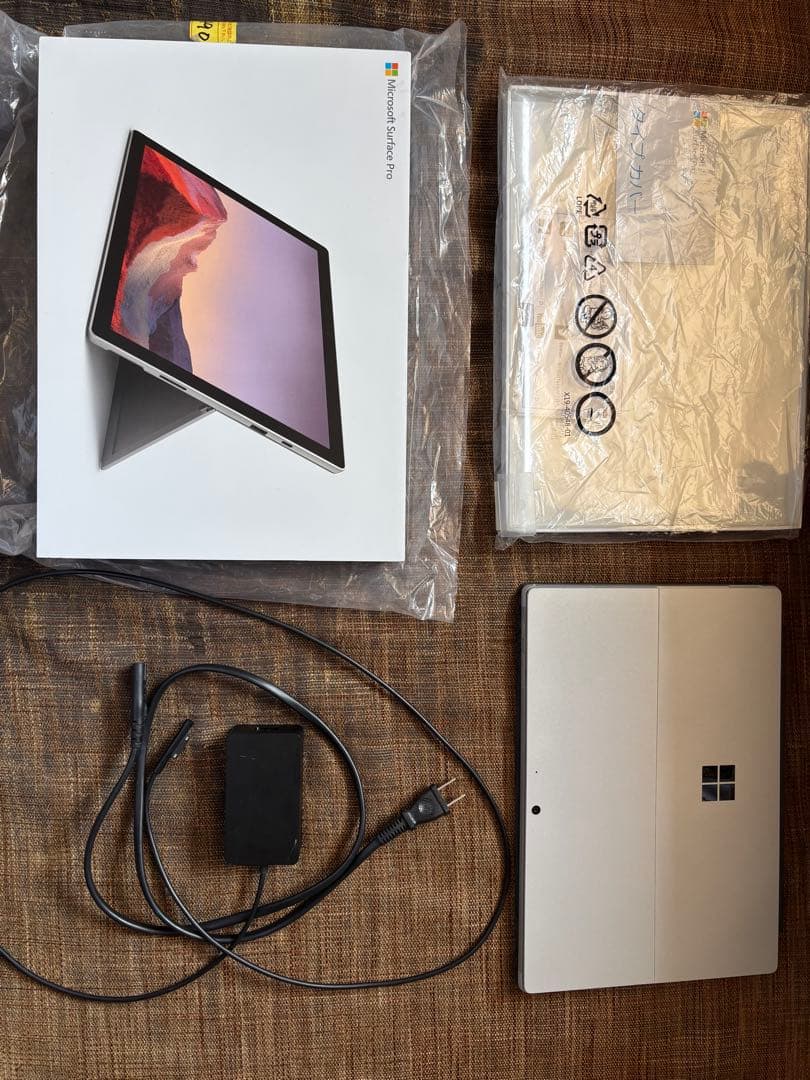 Microsoft Surface Pro 7 本体 充電器付き Microsoft Surface pro 7 / 6 5 3 4 用 充電ケーブル 1.5m 磁気吸着