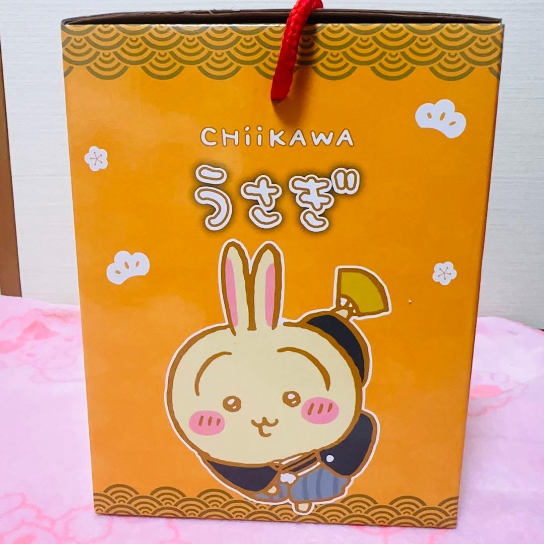ちいかわ　台湾限定　だるま形　貯金箱グミセット　うさぎ