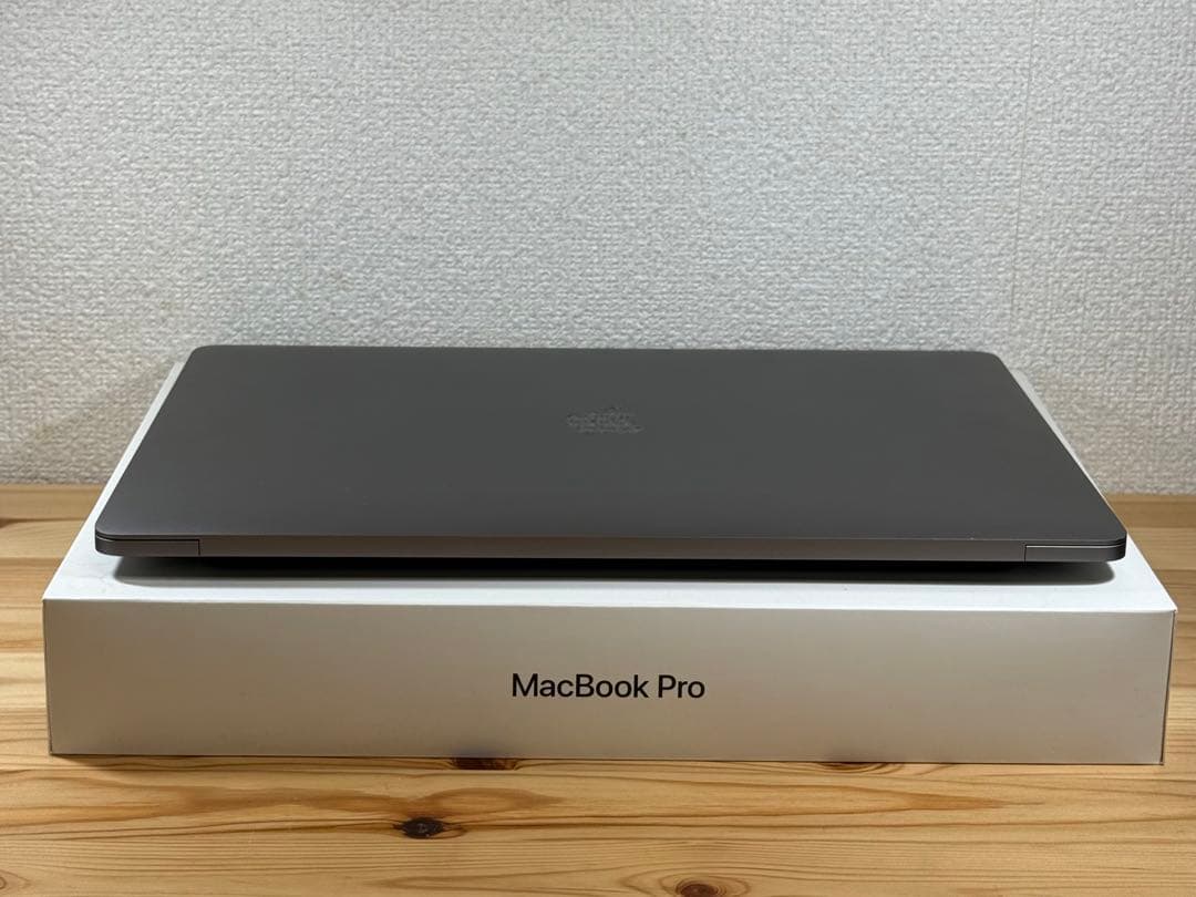 MacBook本体 MacBook Pro 15 2016 Touch Bar i7/16/500