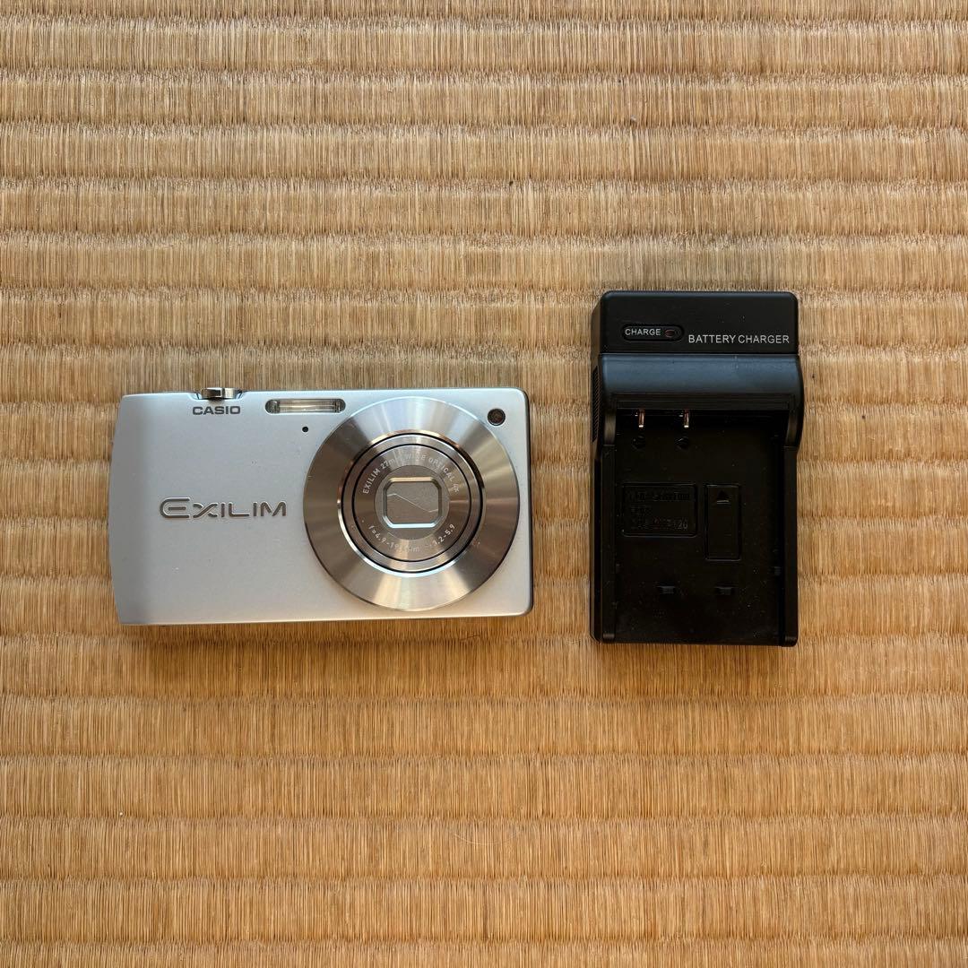 CASIO exilim s200 シルバー　【動作確認済み】　美品 カシオ、最薄部14.9mmの「EXILIM EX-S200」 - 価格.com