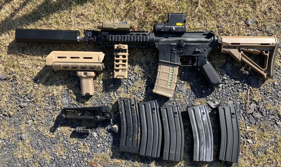 東京マルイ製次世代電動ガン　M4A1 外装カスタム　オマケたくさん中古 特選中古品】次世代電動ガン 東京マルイ コルトM4A1 MAGPUL MOE