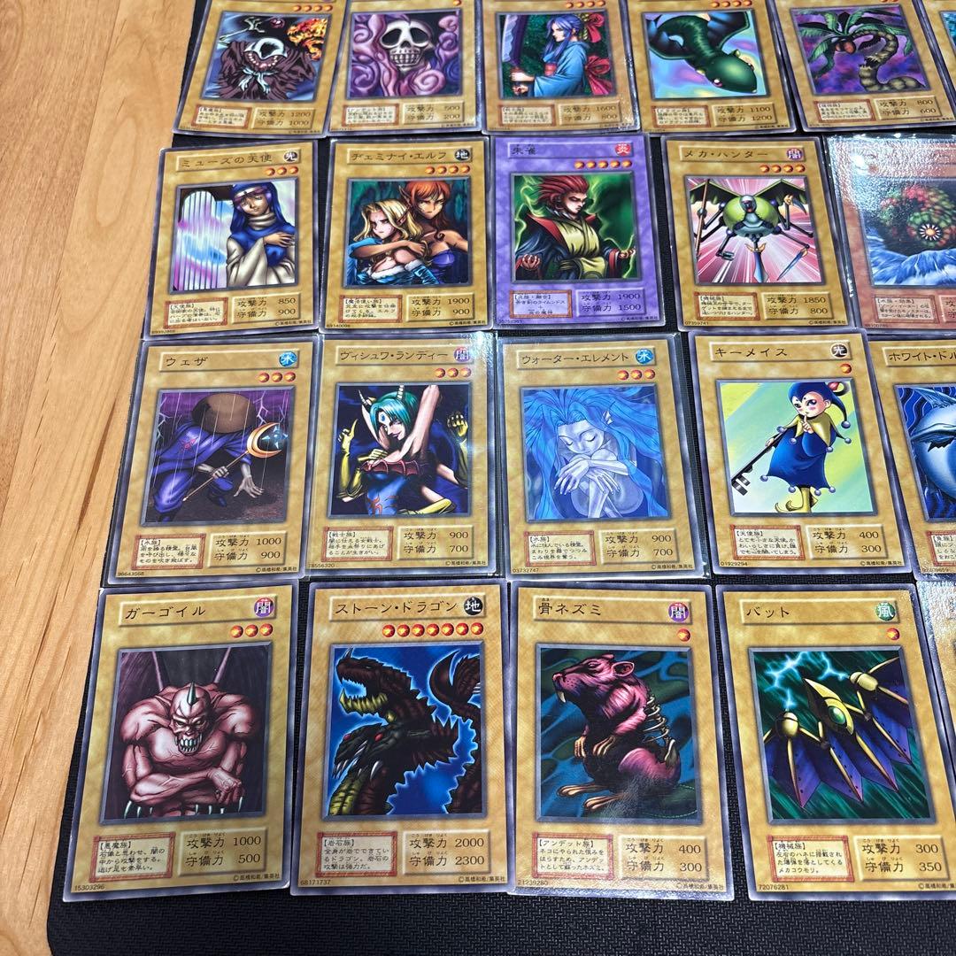 遊戯王　初期カード　200枚以上まとめ売り　絶版グッズ付き