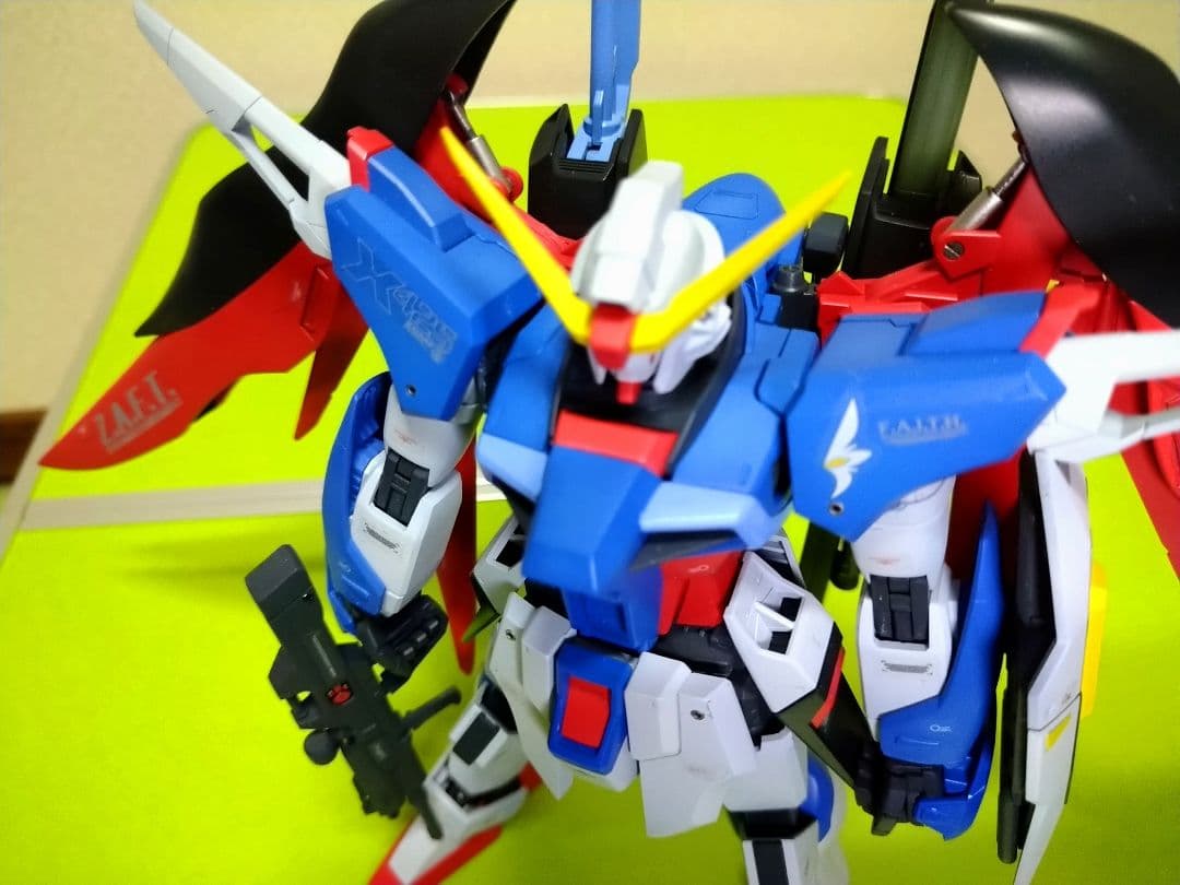 【オマケ付 全塗装済完成品】 MGストライクフリーダム デスティニー