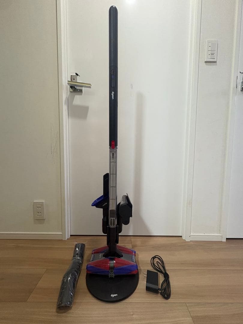 ず*ー様 DYSON PENCILVAC FLUFFYCONE掃除機 おまけ付き 世界で最もスリム*¹、直径38mmのコードレス掃除機 Dyson PencilVac