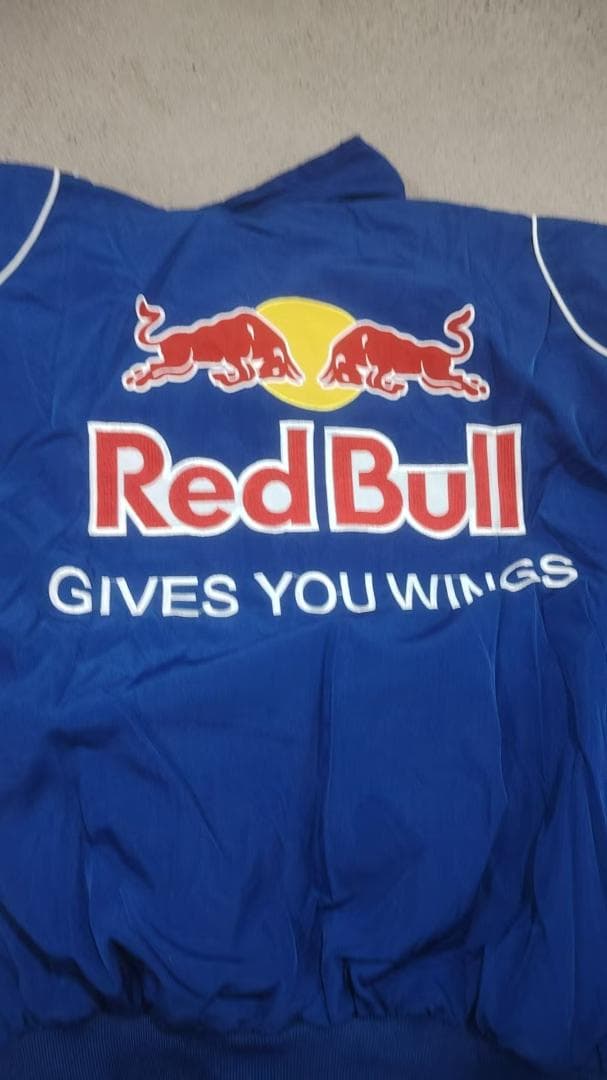 新品 RED BULL INFINITI 刺繍中綿 F1レーシングジャケットB6 - メルカリ